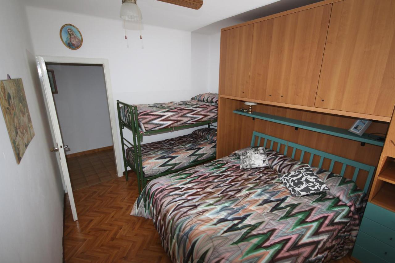 Vila Casa Angelo Torri Del Benaco Exteriér fotografie